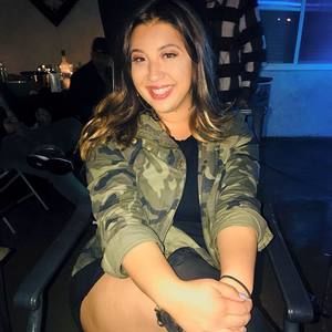 Meet your Posher, Marissa